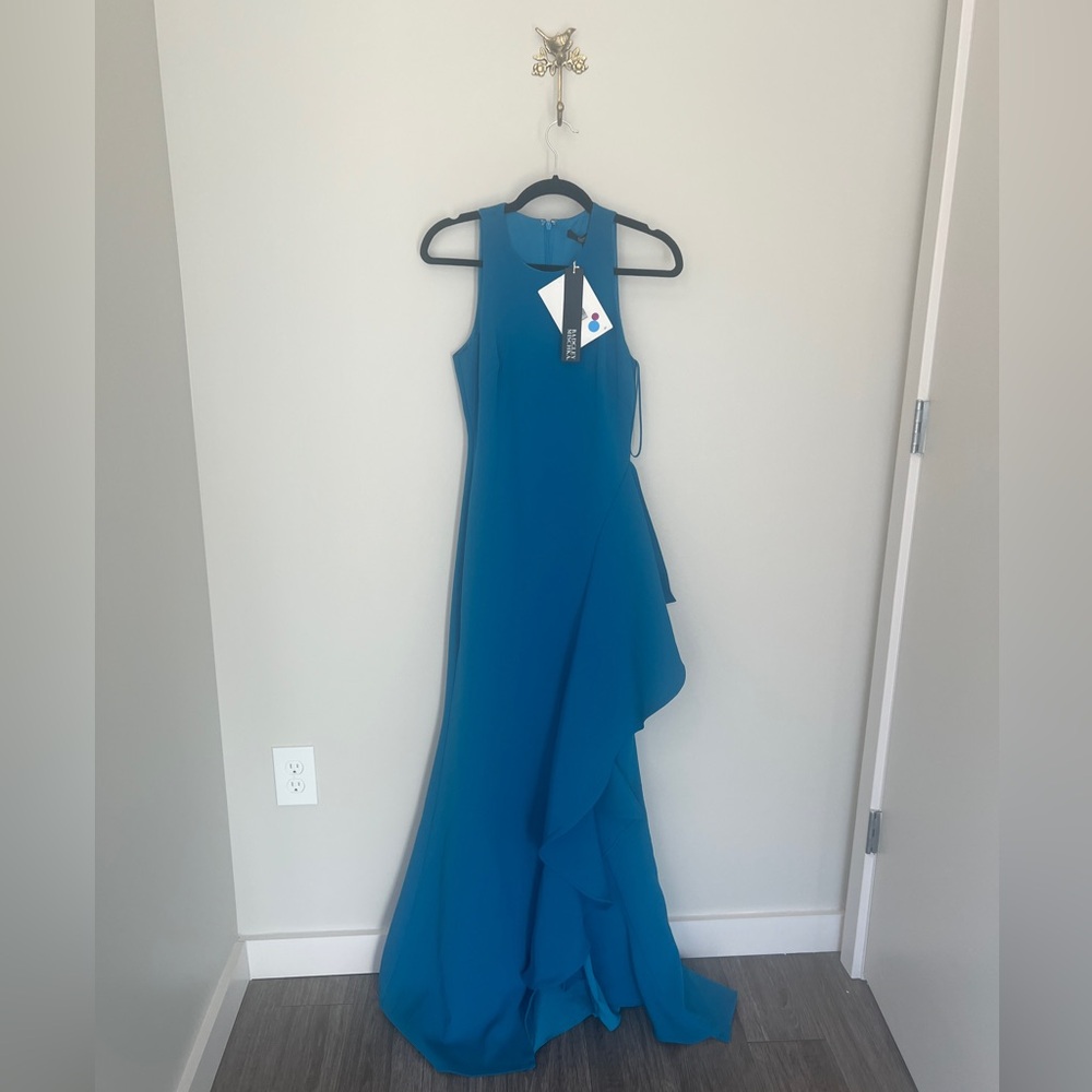 BADGLEY MISCHKA
Fluted ruffled stretch-crepe gown